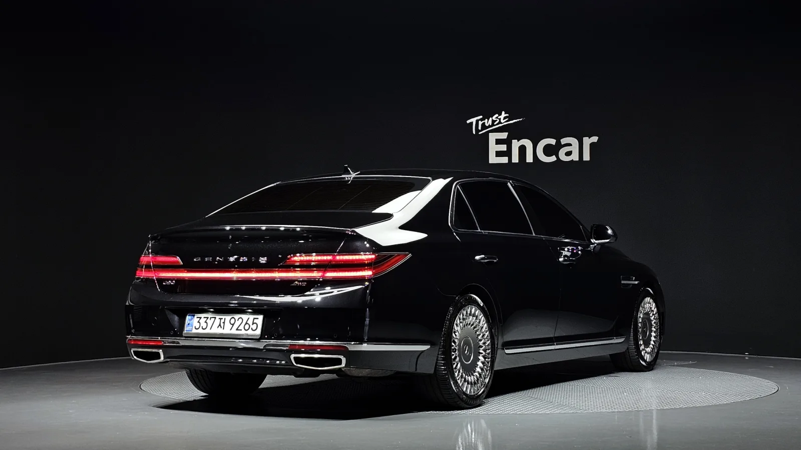 2021 Genesis G90