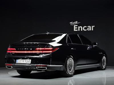 2021 Genesis G90