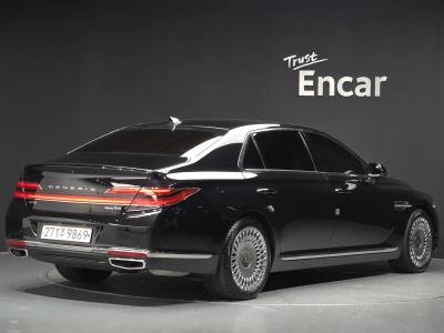 2020 Genesis G90