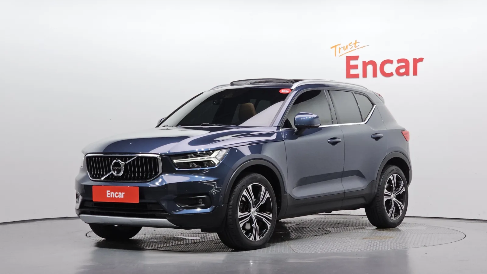 2022 Volvo XC40