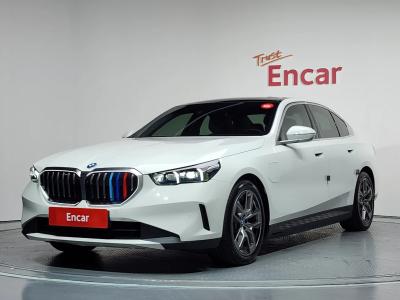 2025 BMW 5-Series
