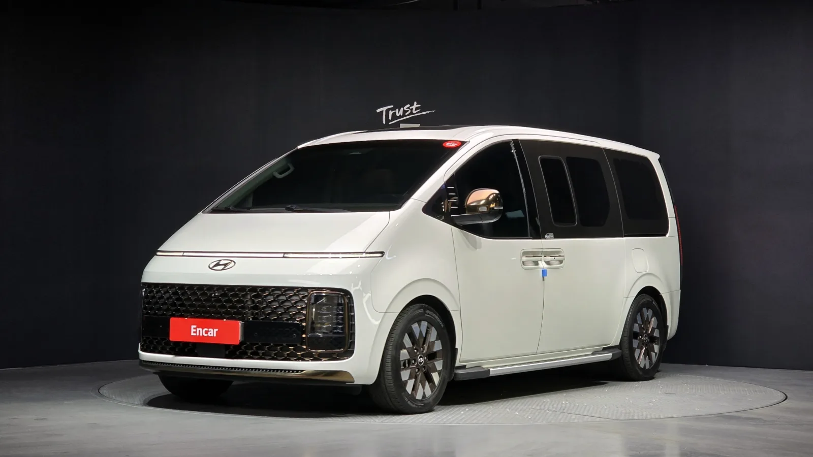 2023 Hyundai Staria