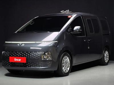 2022 Hyundai Staria