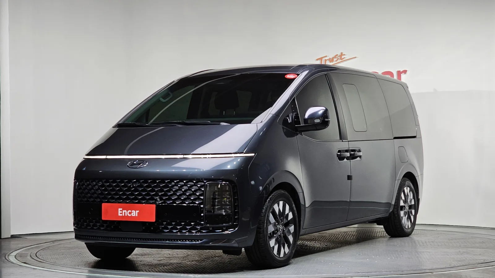 2023 Hyundai Staria