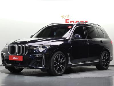 2022 BMW X7