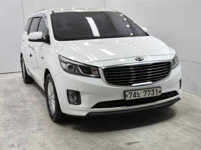2015 Kia Carnival