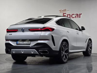 2022 BMW X6