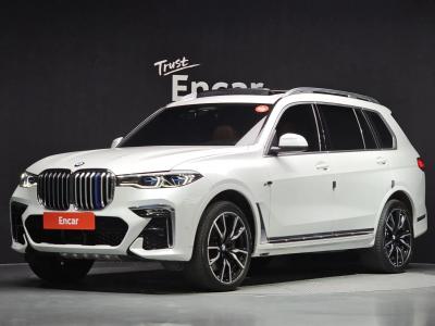 2022 BMW X7
