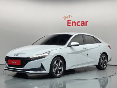 Hyundai Elantra 2023