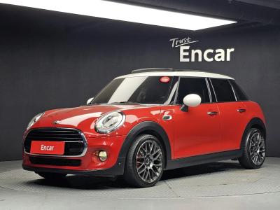 2018 MINI Cooper