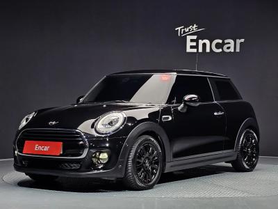 2018 MINI Cooper