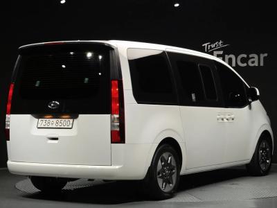 2023 Hyundai Staria