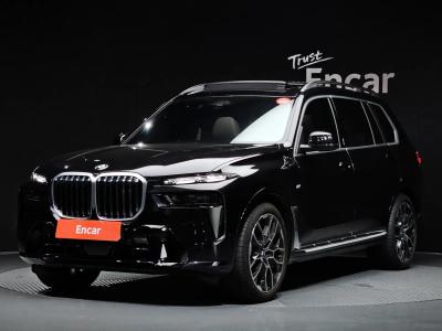 2025 BMW X7