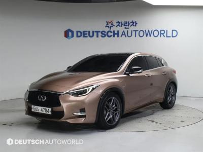 2017 Infiniti Q30