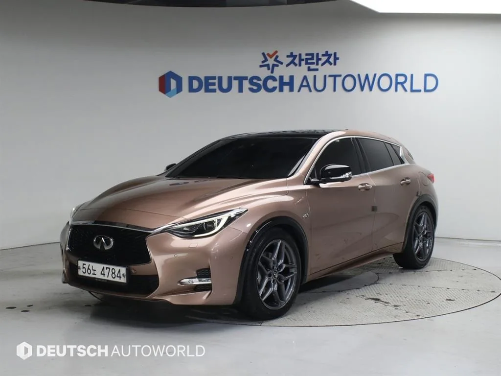 2017 Infiniti Q30