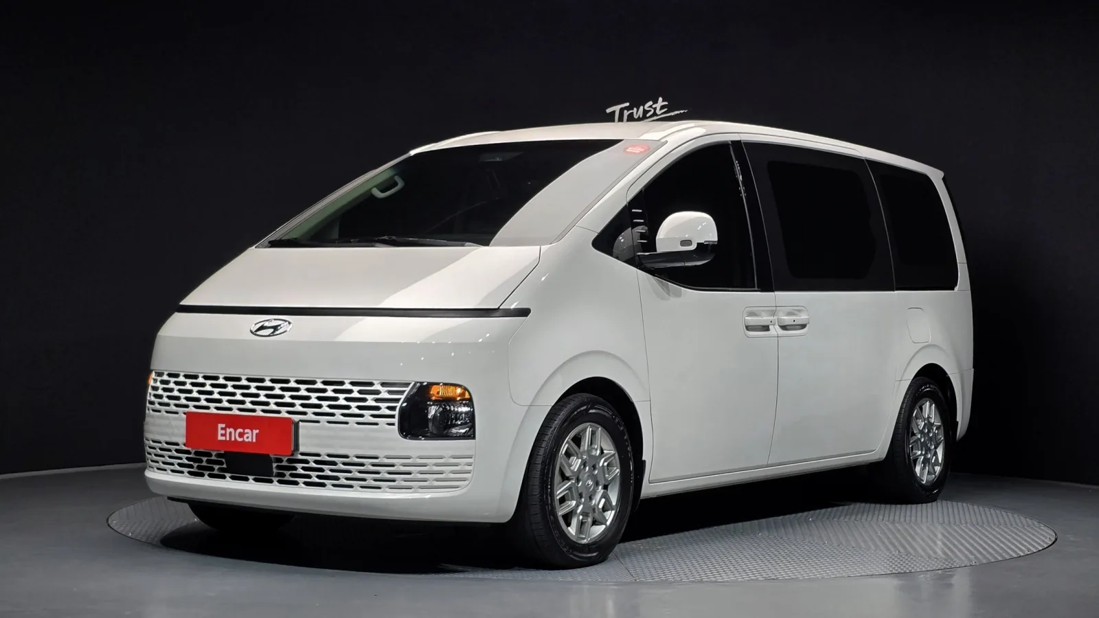 2023 Hyundai Staria