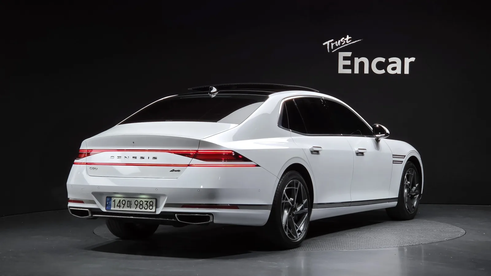 2023 Genesis G90