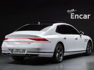 2023 Genesis G90