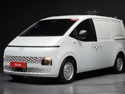 2025 Hyundai Staria