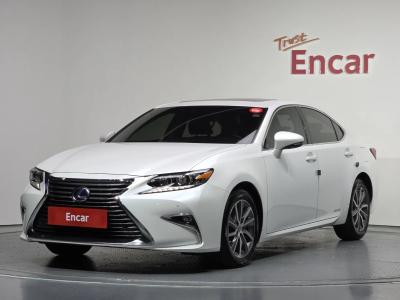 2018 Lexus ES