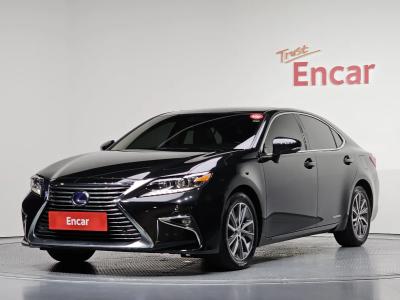 2018 Lexus ES