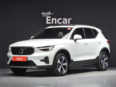 2024 Volvo XC40