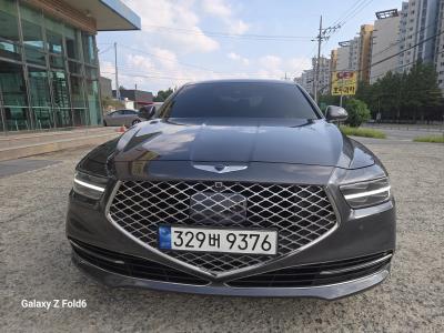 2020 Genesis G90