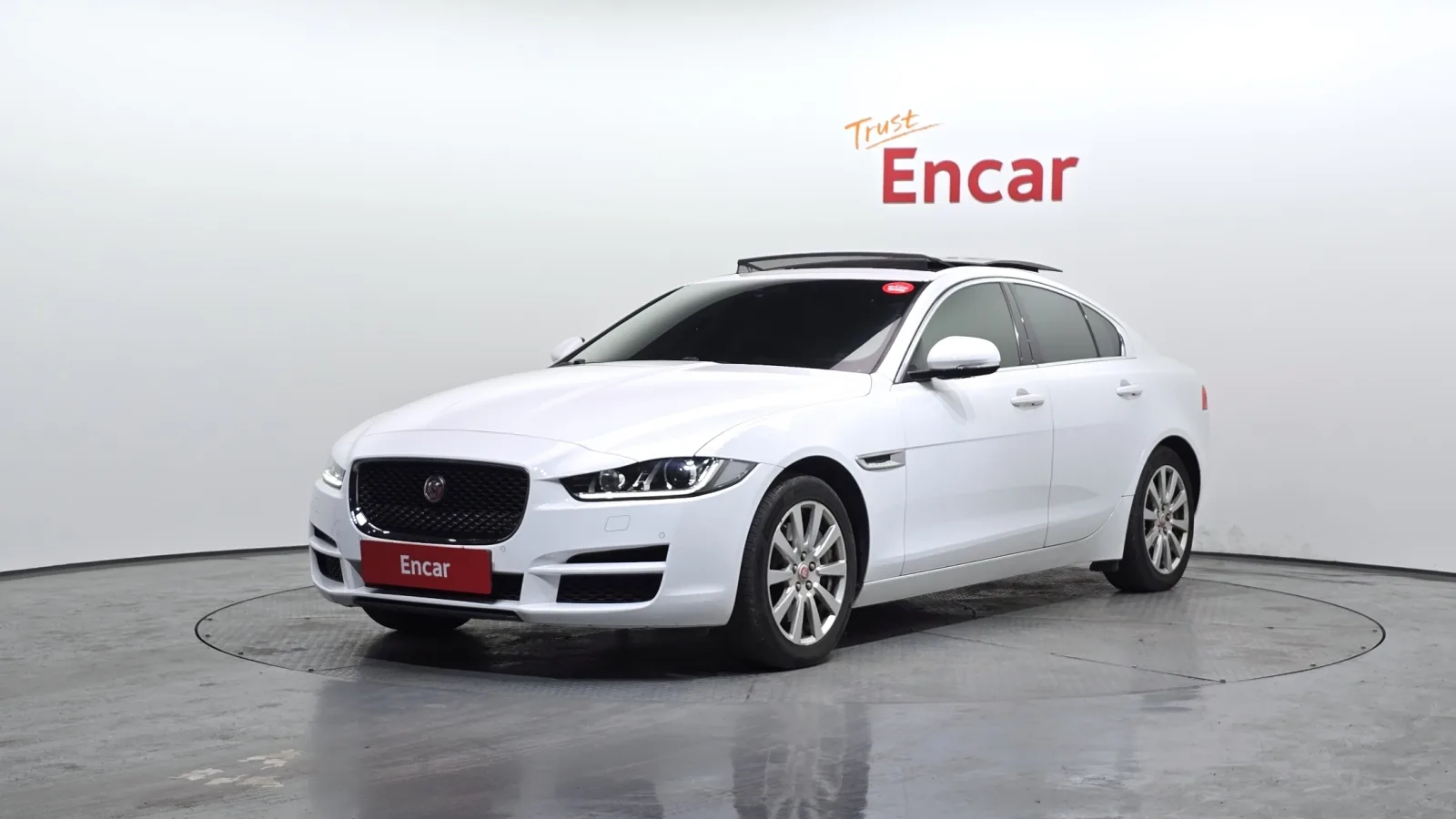 2017 Jaguar XE