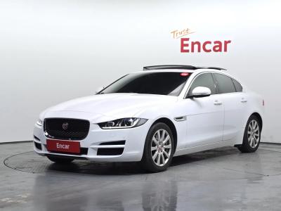 2017 Jaguar XE