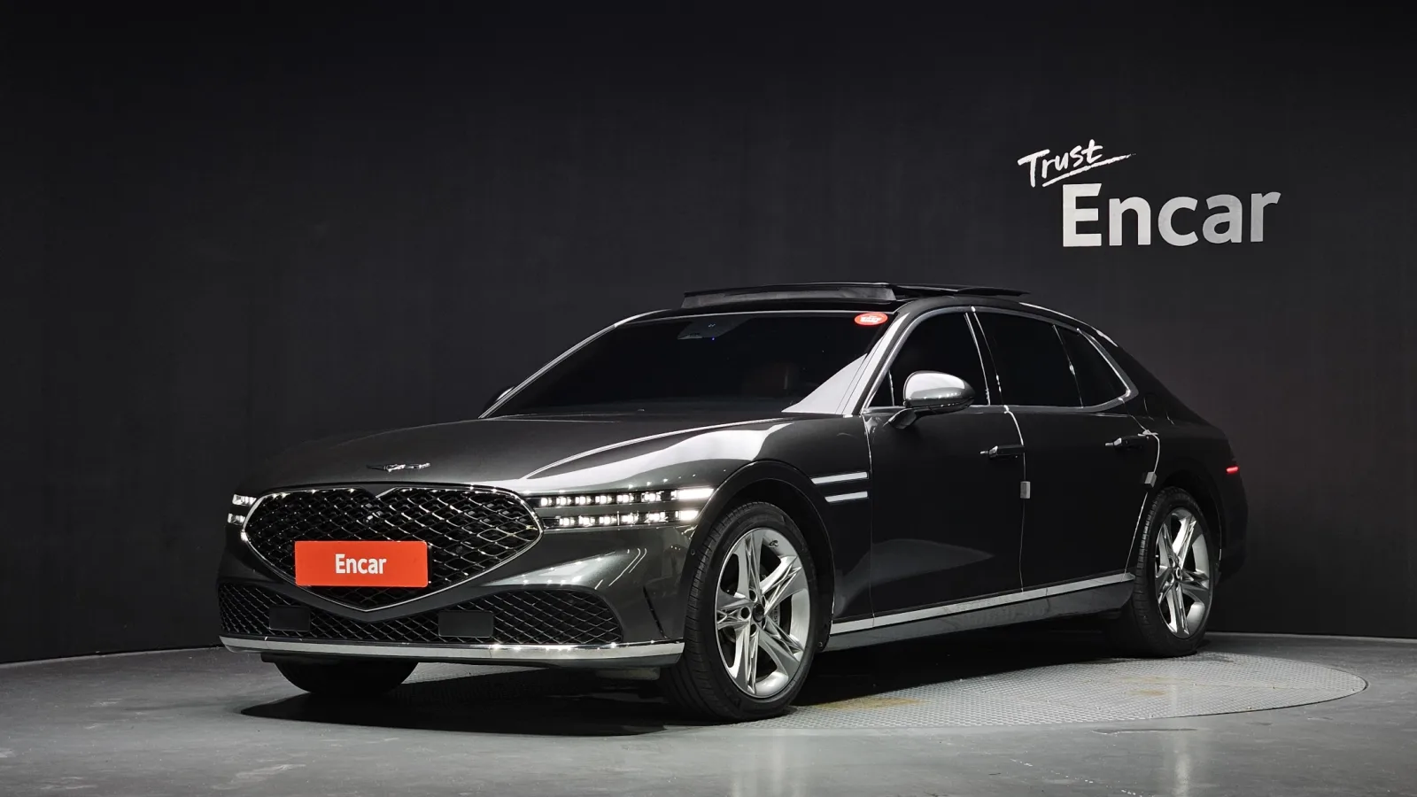 2023 Genesis G90