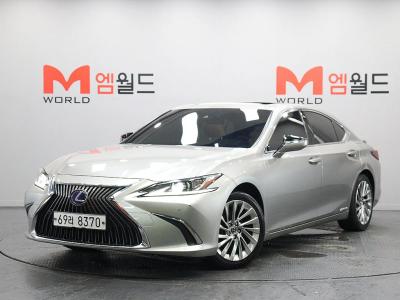 2019 Lexus ES