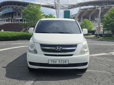2009 Hyundai Starex
