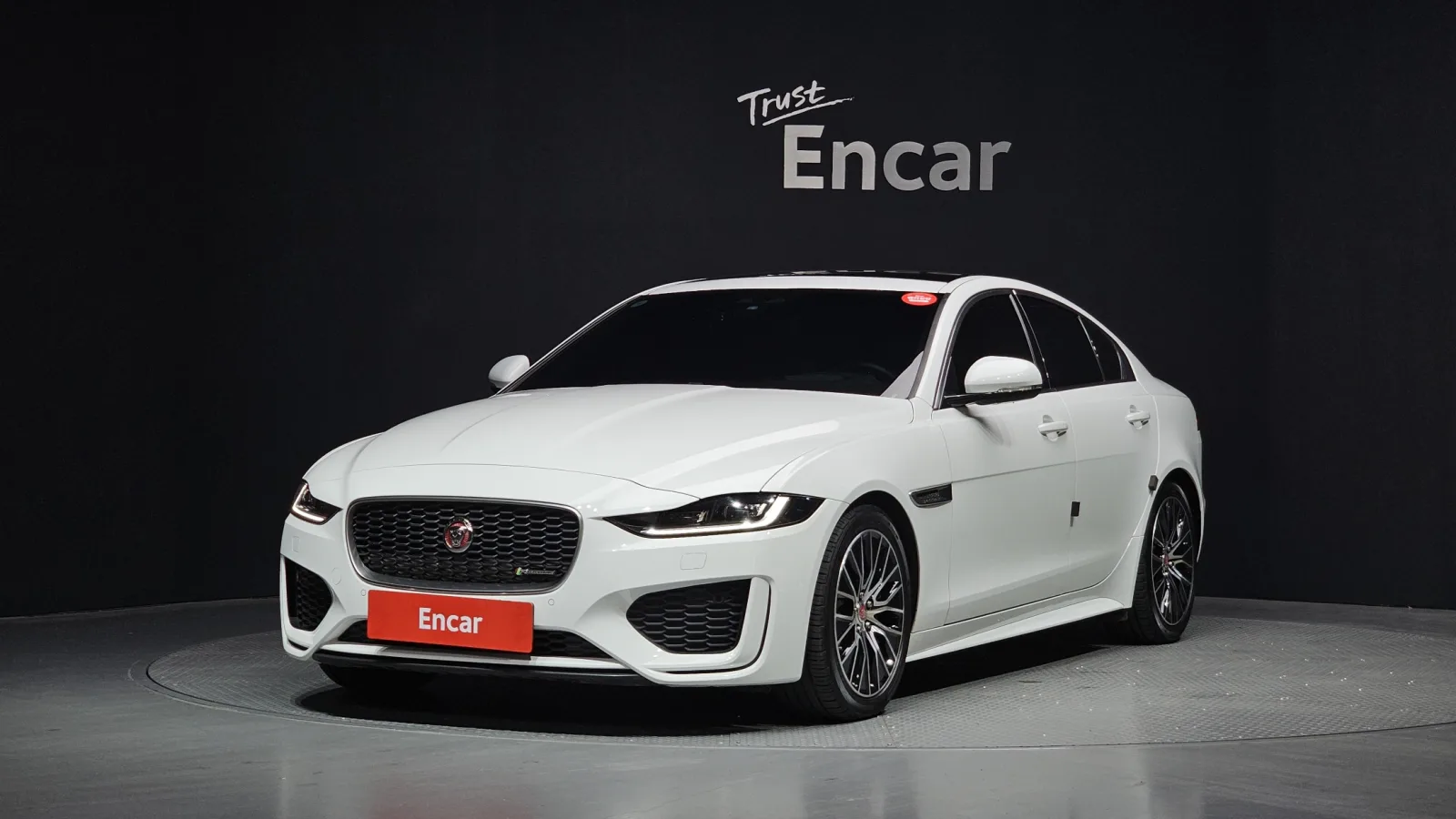 2020 Jaguar XE