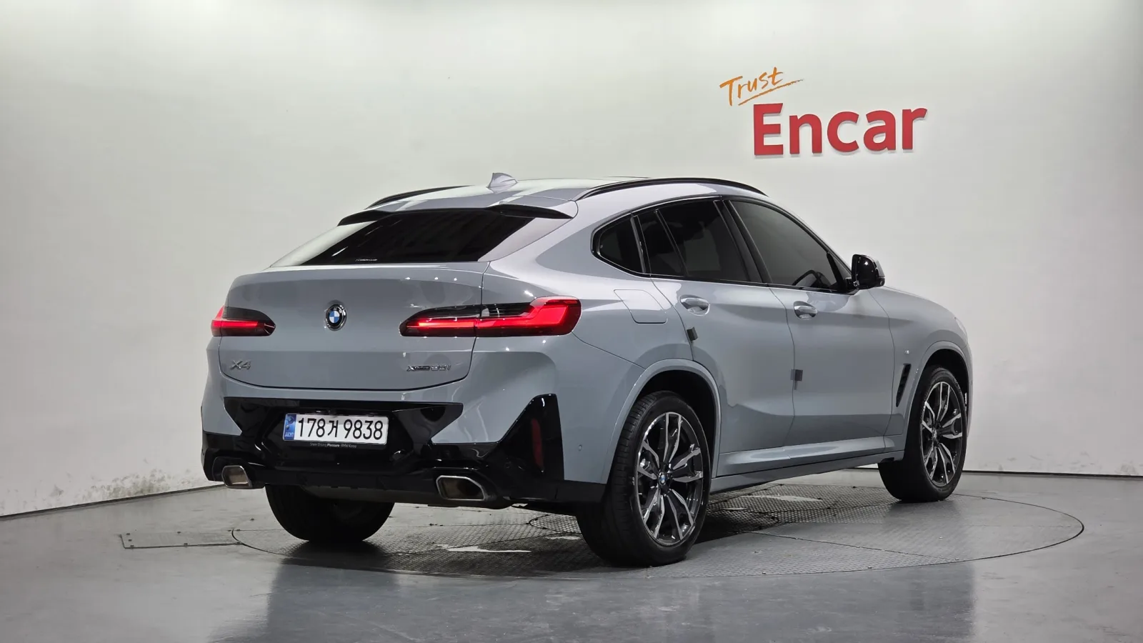 2025 BMW X4