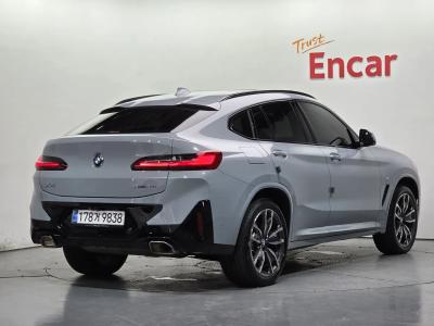 2025 BMW X4