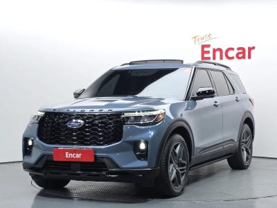 2025 Ford Explorer