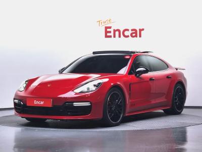 2020 Porsche Panamera