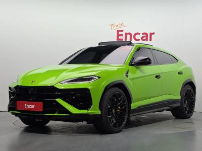 2025 Lamborghini Urus