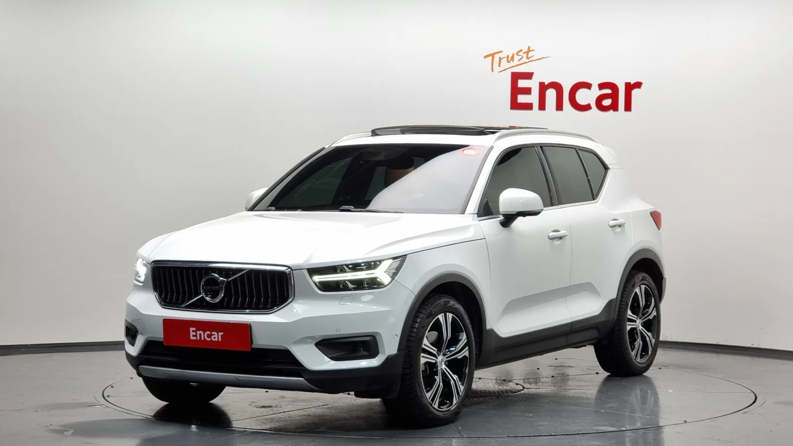 2021 Volvo XC40