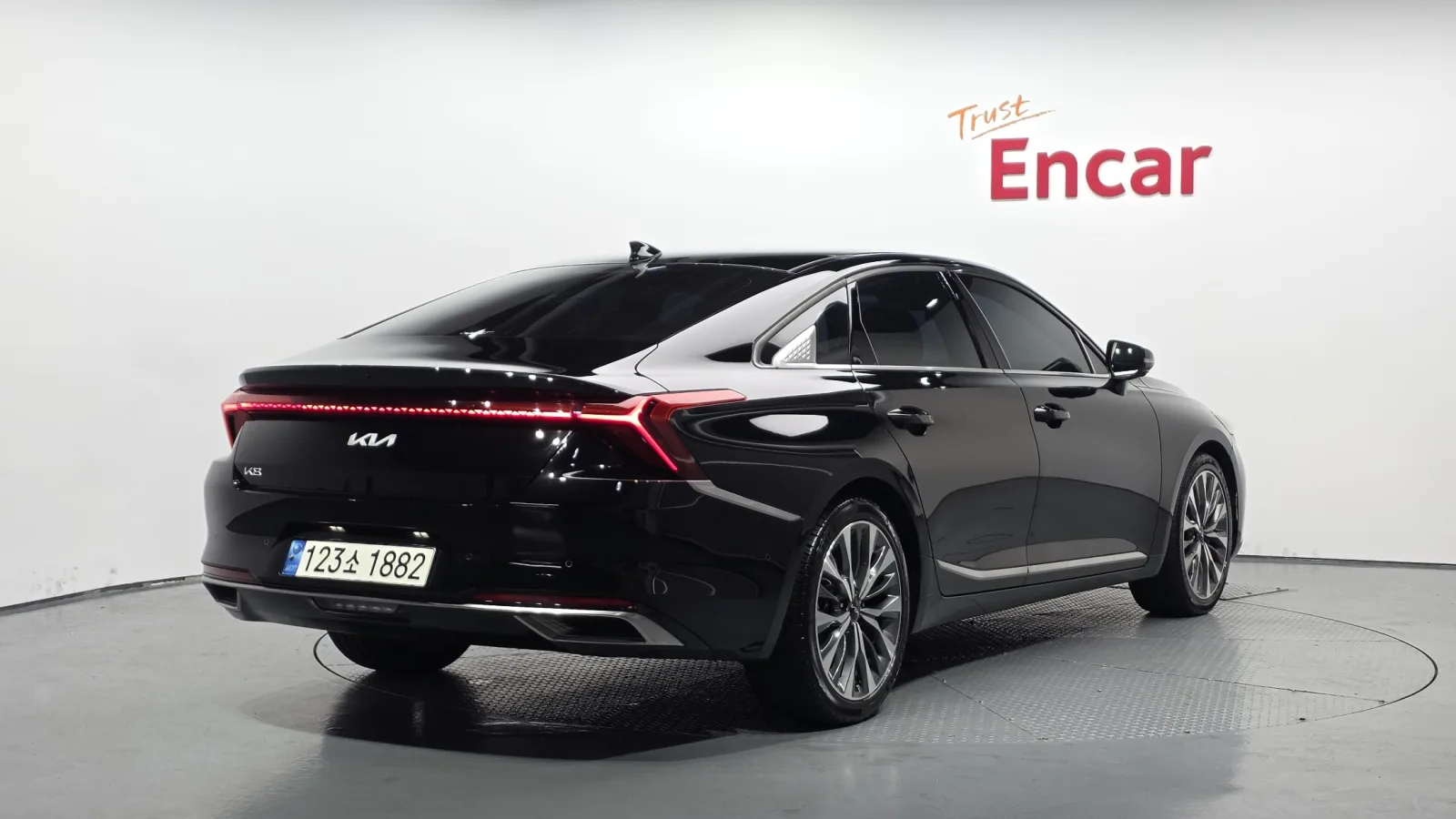 2022 Kia K8