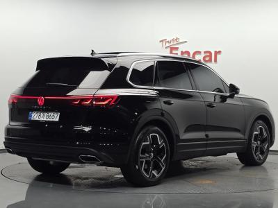 2026 Volkswagen Touareg