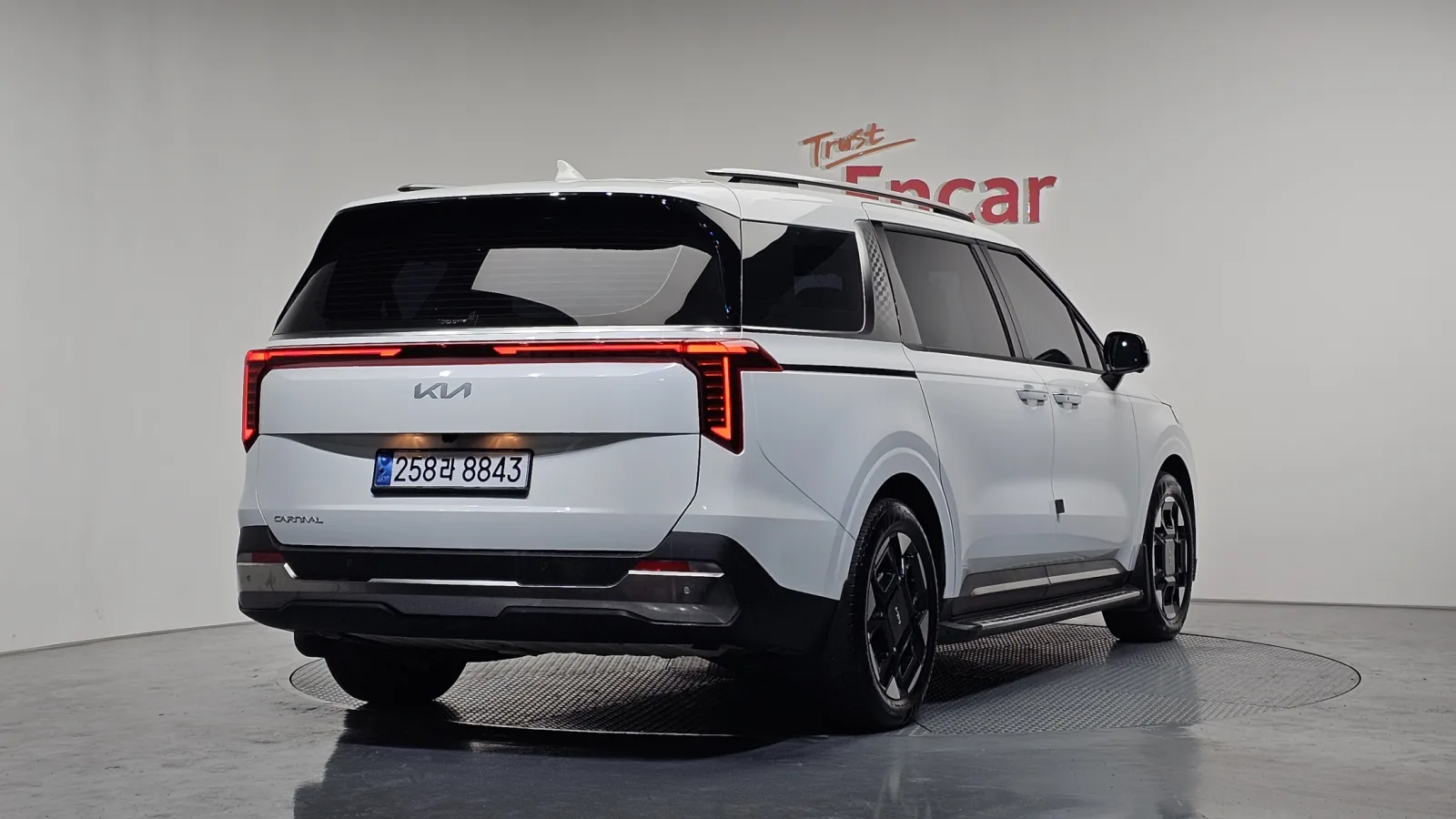2025 Kia Carnival