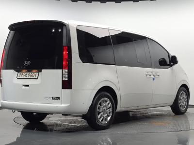 2026 Hyundai Staria