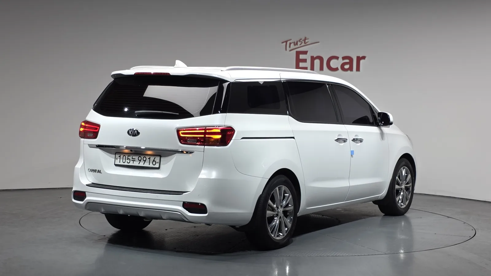 2020 Kia Carnival