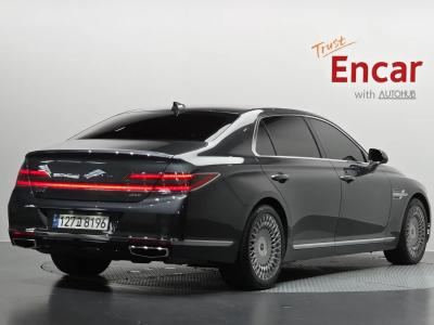 2021 Genesis G90