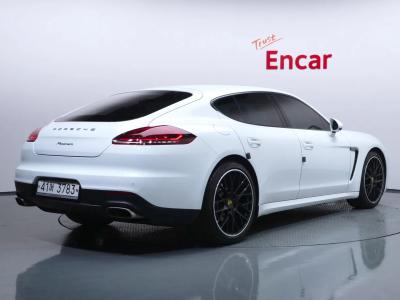 2014 Porsche Panamera