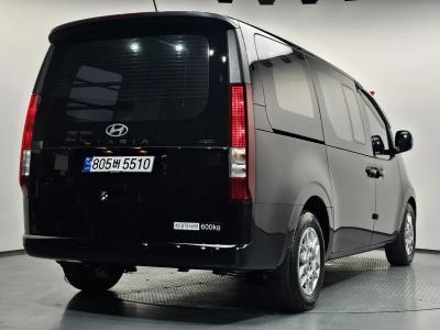 2025 Hyundai Staria
