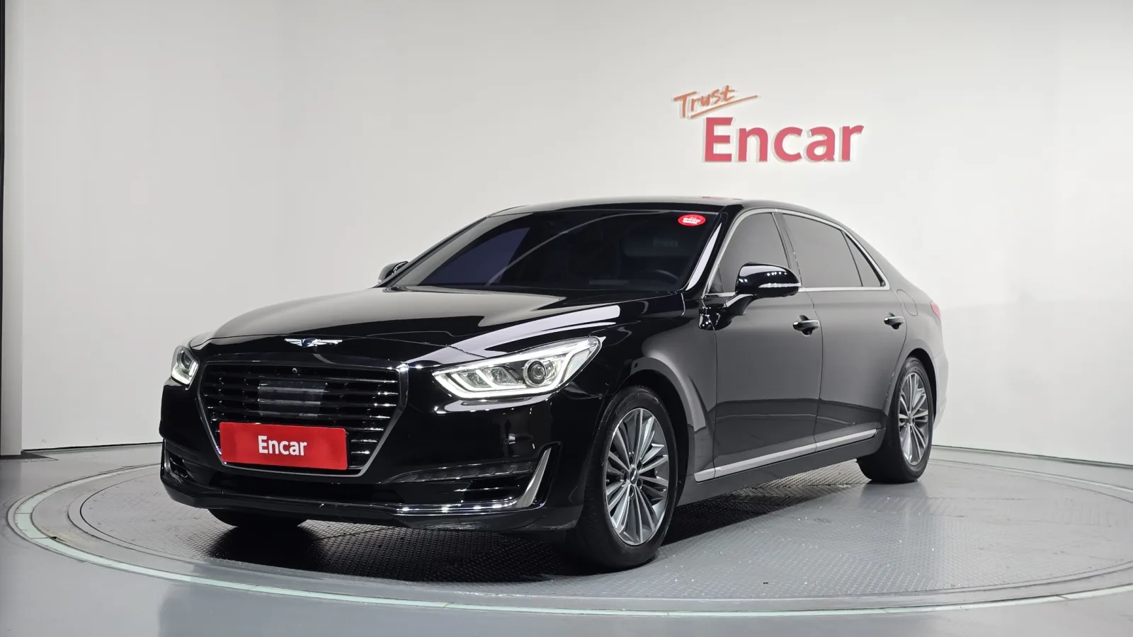 2017 Genesis EQ900