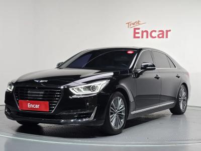 2017 Genesis EQ900