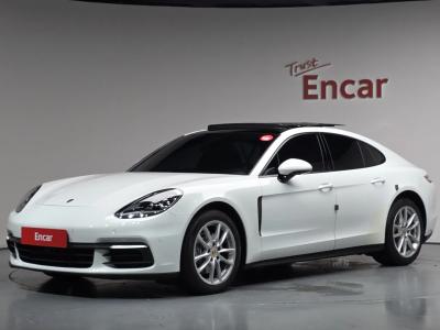 2018 Porsche Panamera